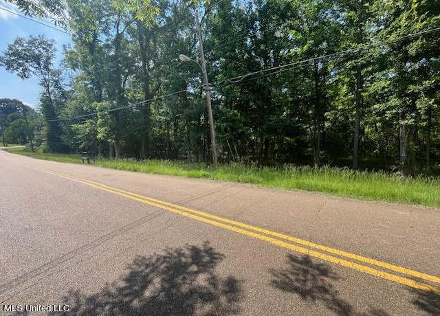 Property at 0 W Sunset Dr, Brandon, MS 39042
