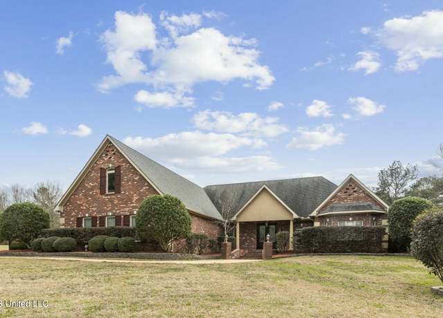 Property at 559 White Oak Rd, Florence, MS 39073, 4 beds, 4 baths
