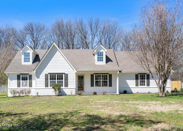 Property at 4481 Summers Place Dr, Olive Branch, MS 38654, 4 beds, 3 baths
