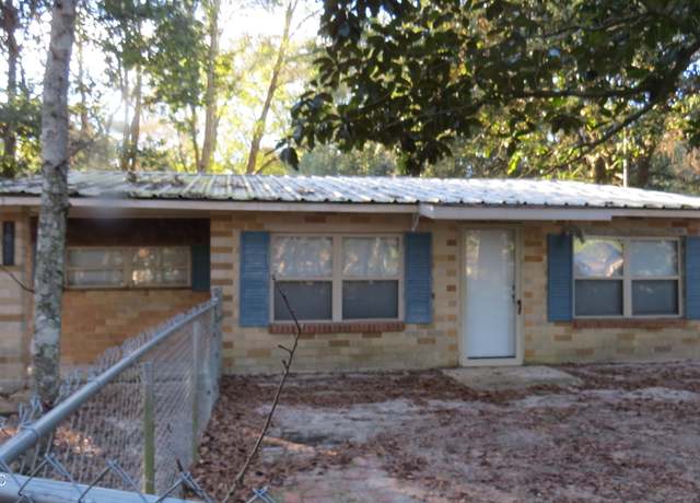 Property at 3009 Oak St, Gautier, MS 39553, 1 bed, 1 bath