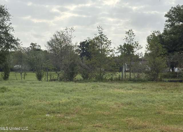 Property at Seaside Oaks Dr, Pass Christian, MS 39571