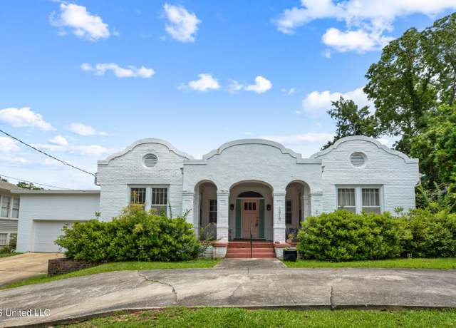 Property at 2418 24th Ave, Meridian, MS 39301, 3 beds, 2 baths