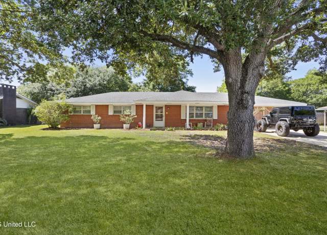Property at 2208 Popps Ferry Rd, Biloxi, MS 39532, 3 beds, 2 baths