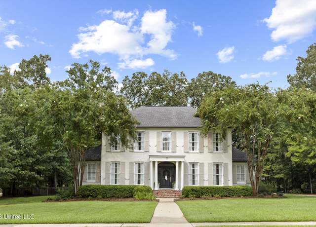 Property at 111 Cherry Laurel Ln, Ridgeland, MS 39157, 4 beds, 3.5 baths