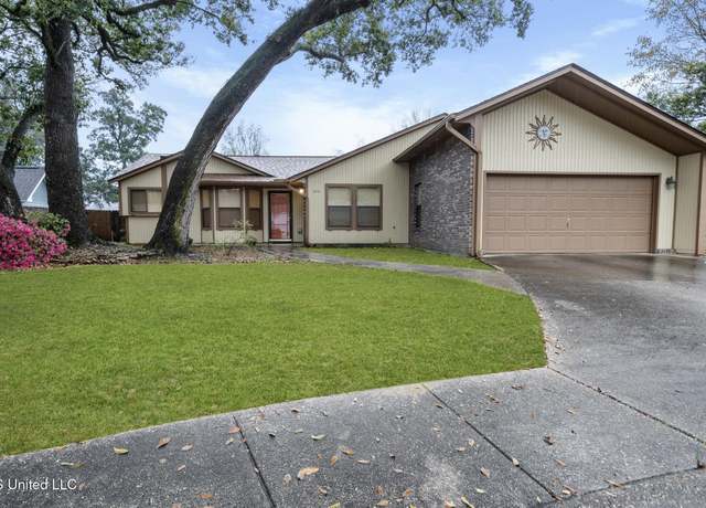 Property at 2804 Oakridge Cir, Gulfport, MS 39507, 3 beds, 2 baths