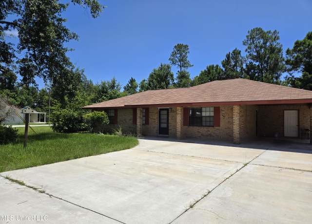 Property at 530 Easterbrook St, Bay Saint Louis, MS 39520, 4 beds, 1.5 baths