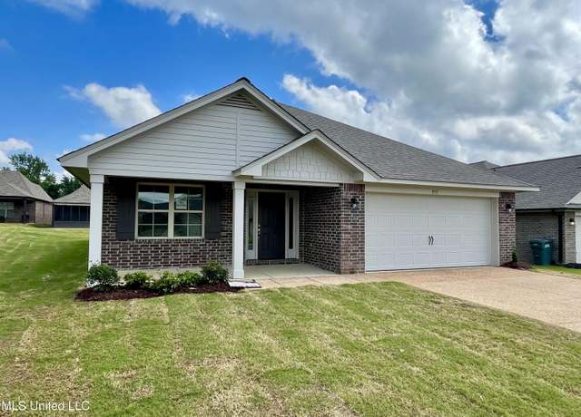 Property at 1573 S Reece Dr, Southaven, MS 38671, 4 beds, 2 baths