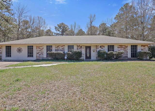Property at 113 Dickson Dr, Brandon, MS 39042, 4 beds, 3 baths