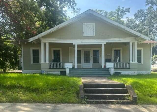 Property at 122 Glenmary St, Jackson, MS 39203, 3 beds, 2 baths