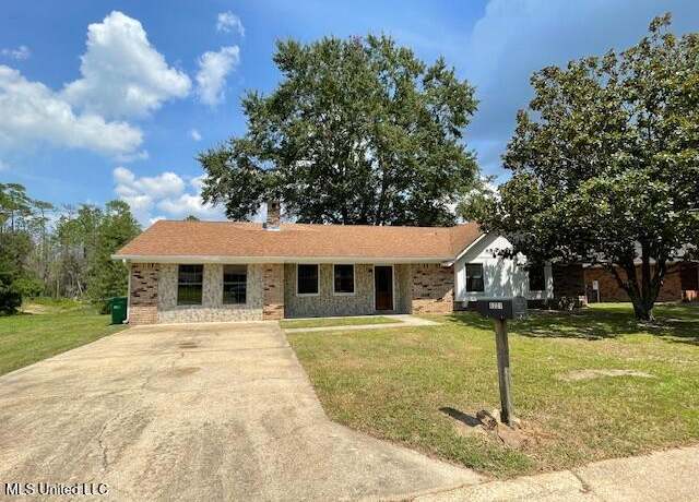 Property at 6221 Moreton Pl, Ocean Springs, MS 39564, 4 beds, 2 baths