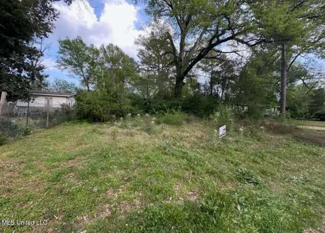 Property at 621 W Hillsdale Dr, Jackson, MS 39209