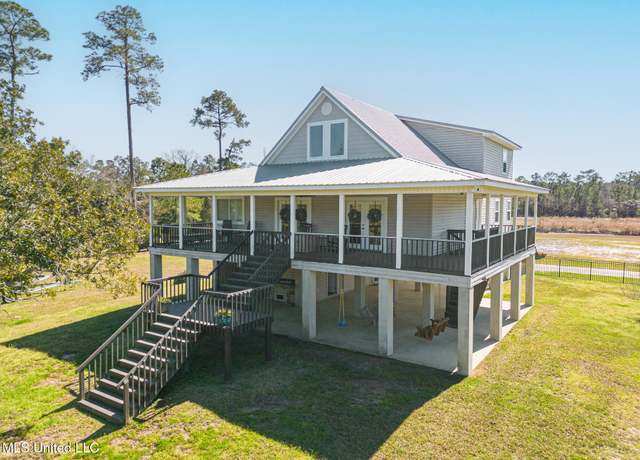 Property at 2036 Hollywood Dr, Bay Saint Louis, MS 39520, 3 beds, 2.5 baths