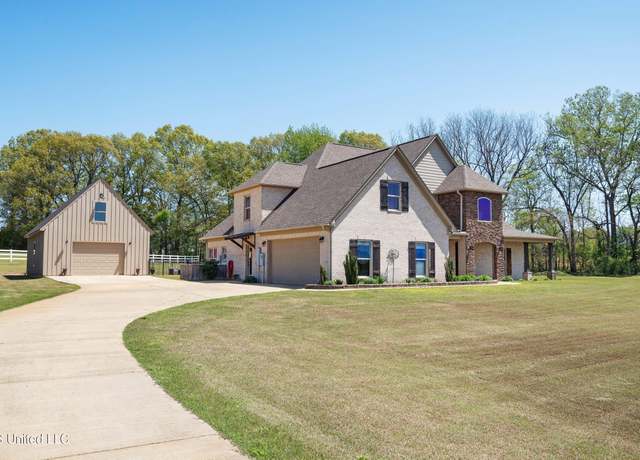 Property at 2850 Horn Lake Rd, Hernando, MS 38632, 5 beds, 2.5 baths