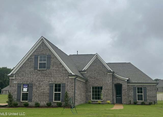 Property at 691 Wells Dr, Hernando, MS 38632, 5 beds, 3 baths