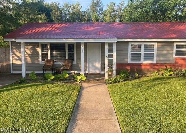 Property at 534 Saint John St, Bay Saint Louis, MS 39520, 2 beds, 2 baths