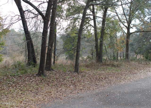 Property at 1500 Barracuda Dr, Gautier, MS 39553