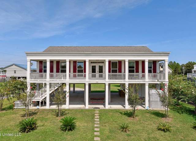 Property at 500 Fell St, Waveland, MS 39576, 3 beds, 2 baths