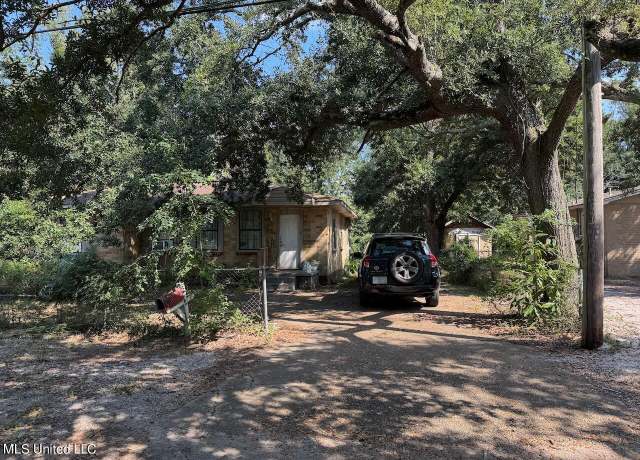 Property at 2020 41st Ave, Gulfport, MS 39501, 3 beds, 1 bath