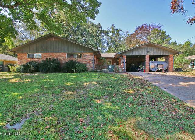 Property at 719 Holly Hills Dr, Biloxi, MS 39532, 3 beds, 2 baths
