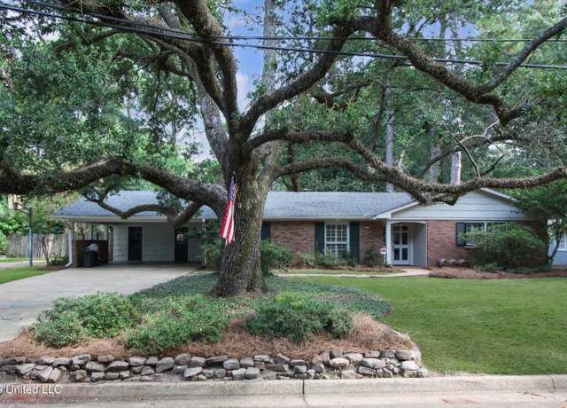 Property at 5246 Saratoga Dr, Jackson, MS 39211, 3 beds, 2 baths