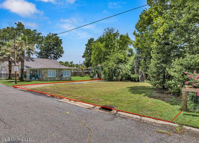 Property at 130 Comfort Pl, Biloxi, MS 39530
