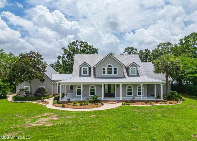 Property at 5029 Crescent Ridge Dr, Kiln, MS 39556, 4 beds, 2.5 baths