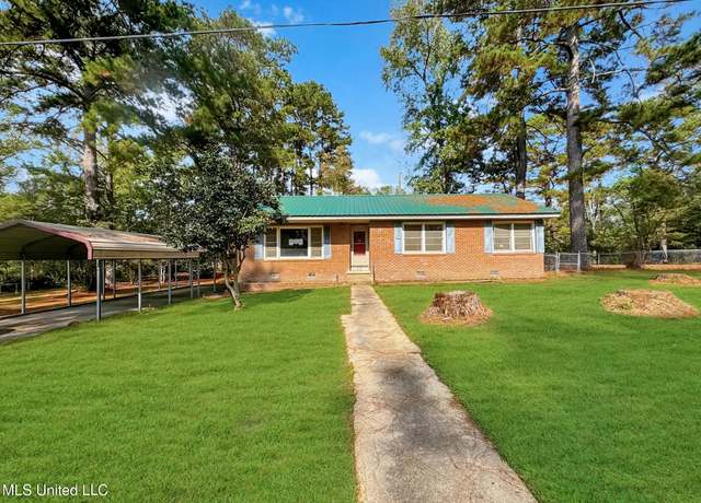 Property at 306 Palmer Dr, Brookhaven, MS 39601, 3 beds, 2 baths
