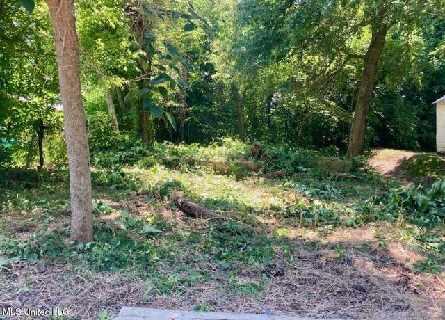 Property at 55 E Oak St, Natchez, MS 39120