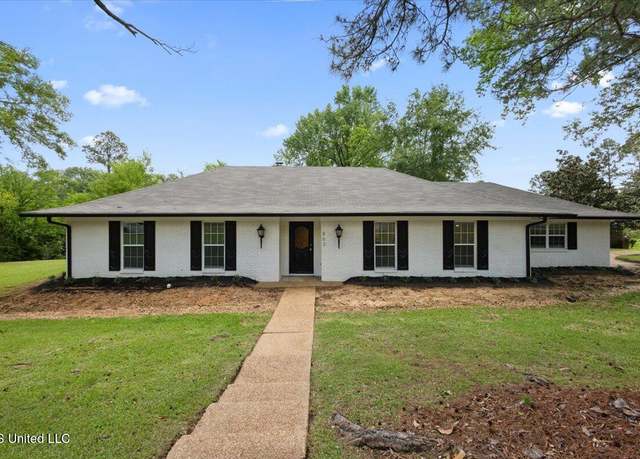 Property at 863 Rutherford Dr, Jackson, MS 39206, 4 beds, 2.5 baths