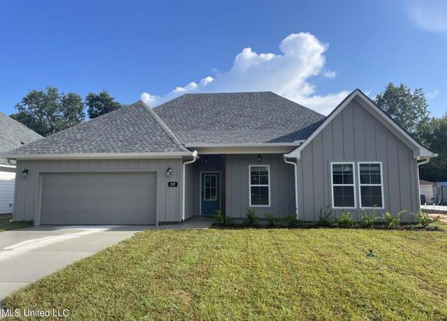 Property at 137 Le Moyne St, Bay Saint Louis, MS 39520, 4 beds, 2 baths