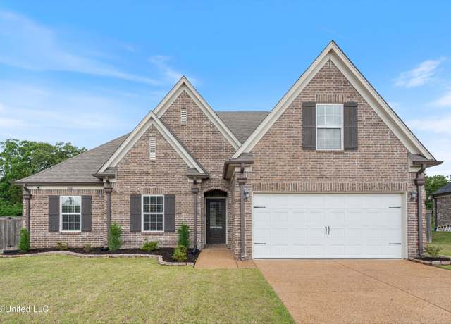 Property at 3246 Magnolia Ridge Dr, Hernando, MS 38632, 4 beds, 2 baths