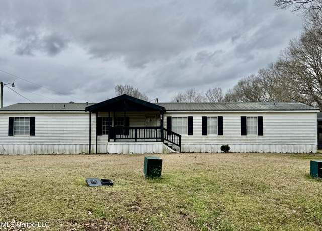 Property at 101 Stockton Dr, Vicksburg, MS 39183, 3 beds, 2 baths