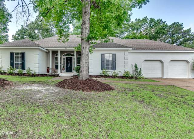 Property at 221 Boxwood Cir, Brandon, MS 39047, 3 beds, 2 baths