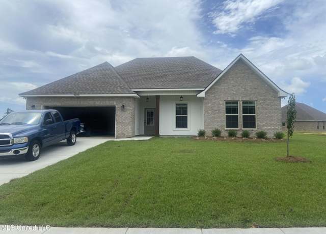 Property at 14286 Swan Ridge Cir, Gulfport, MS 39503, 4 beds, 2 baths