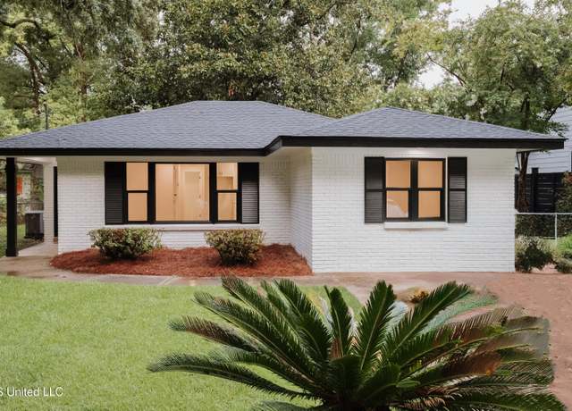 Property at 310 Hillandale Ave, Ocean Springs, MS 39564, 3 beds, 2 baths