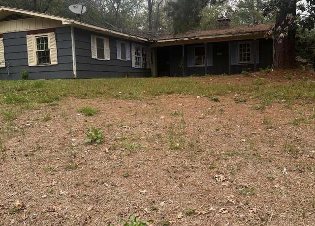 Property at 1676 Smallwood St, Jackson, MS 39212, 3 beds, 1 bath