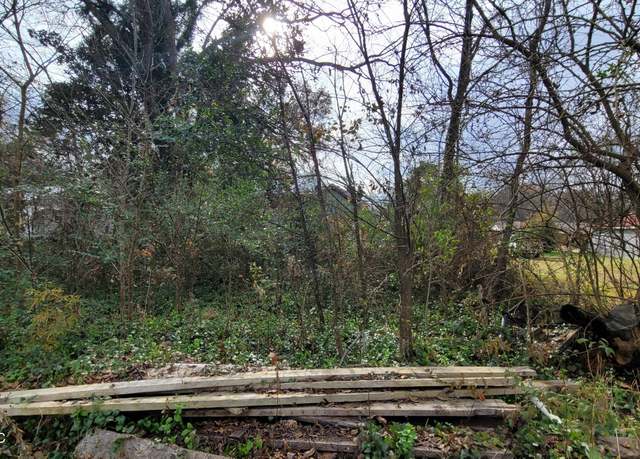 Property at 172 Jarrott St, Holly Springs, MS 38635