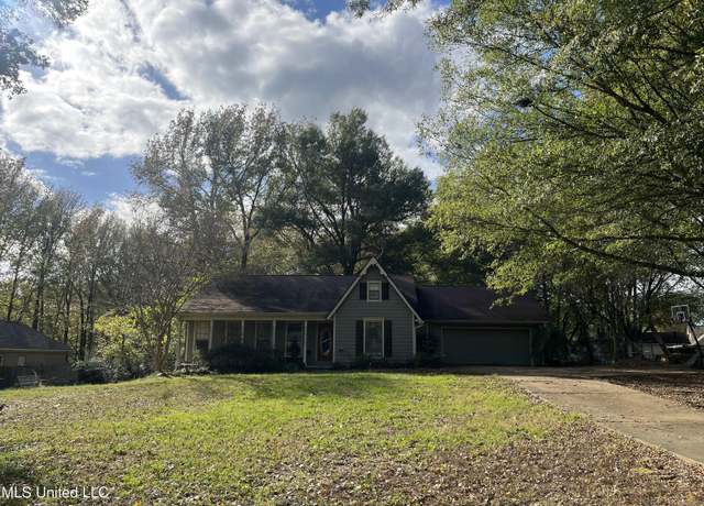 Property at 5385 Ridgetop Dr, Horn Lake, MS 38637, 3 beds, 2 baths