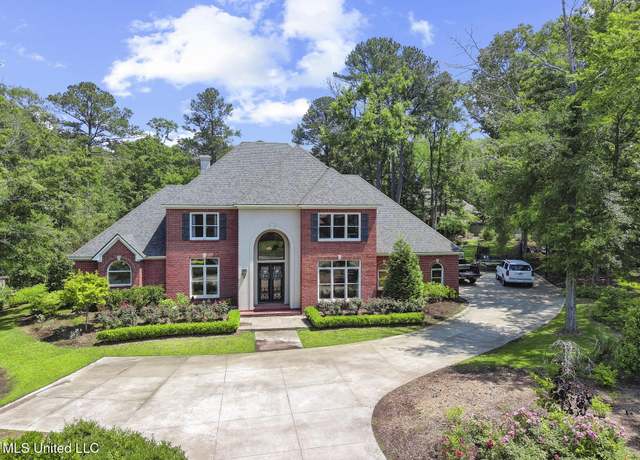 Property at 340 Sherborne Pl, Flowood, MS 39232, 4 beds, 3.5 baths