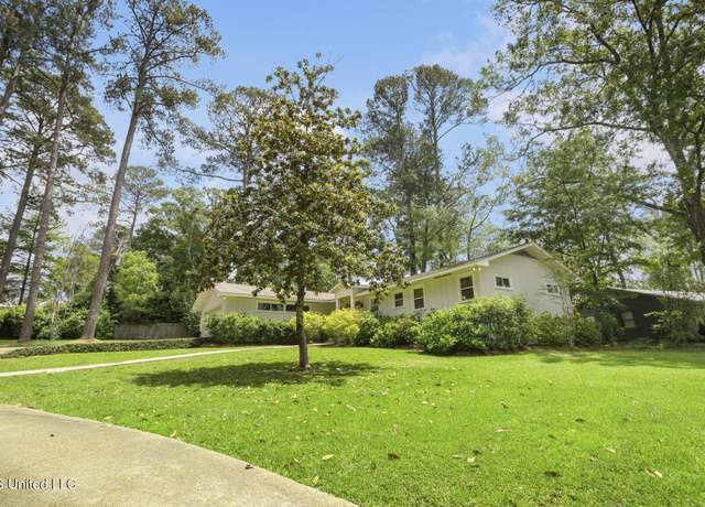 Property at 116 Chippewa Cir, Jackson, MS 39211, 3 beds, 2 baths