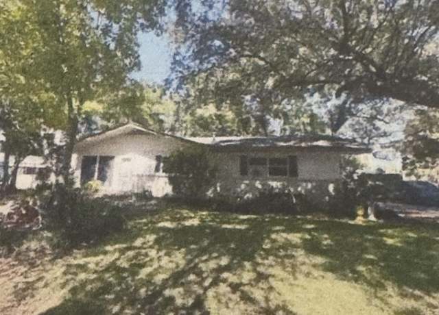 Property at 174 Oakmont Pl, Biloxi, MS 39531, 3 beds, 2 baths