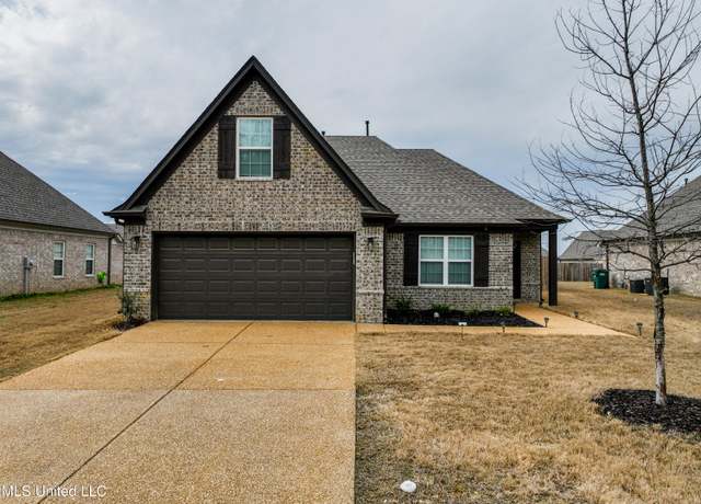 Property at 8697 Clark Ave, Southaven, MS 38672, 4 beds, 2.5 baths