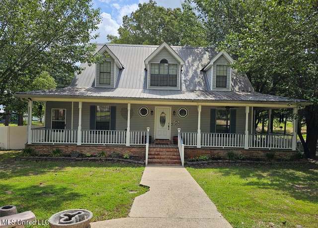 Property at 6 Bonnie Ln, Lumberton, MS 39455, 3 beds, 2.5 baths