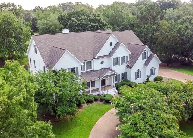 Property at 104 Overbrook Hl, Ridgeland, MS 39157, 6 beds, 7 baths