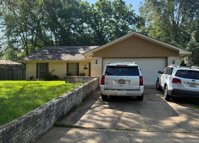 Property at 4251 Cypress Dr, Jackson, MS 39212, 3 beds, 2 baths