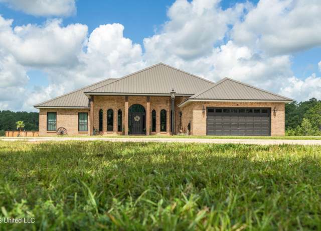 Property at 613 Thomas School Rd, Lumberton, MS 39455, 4 beds, 2 baths