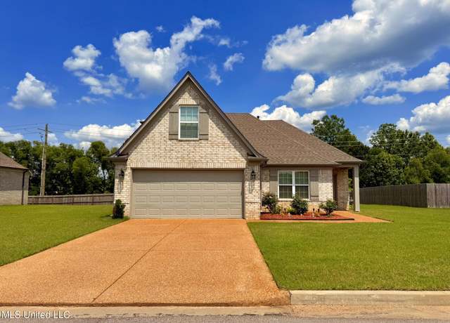 Property at 3020 Makenlee St, Southaven, MS 38672, 3 beds, 2.5 baths