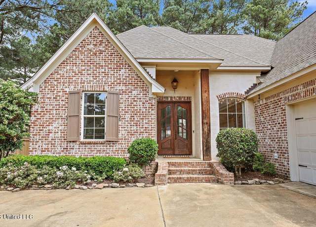 Property at 130 Hemlock Ln, Madison, MS 39110, 4 beds, 3 baths