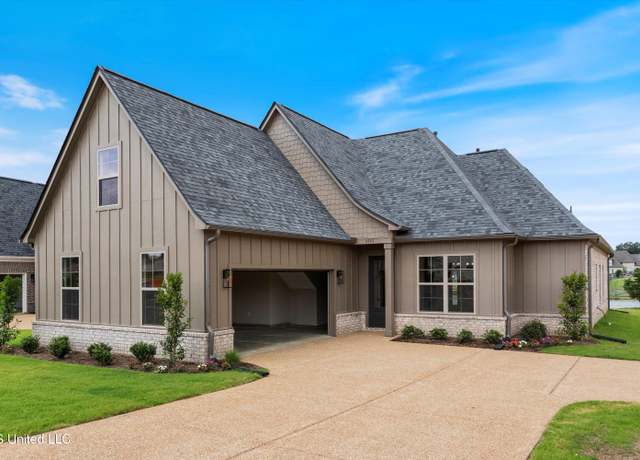 Property at 3755 Roland Dr, Southaven, MS 38672, 4 beds, 2 baths
