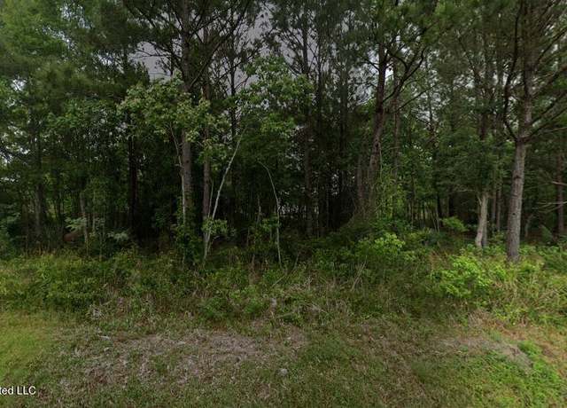 Property at 01 Fourteenth St, Bay Saint Louis, MS 39520